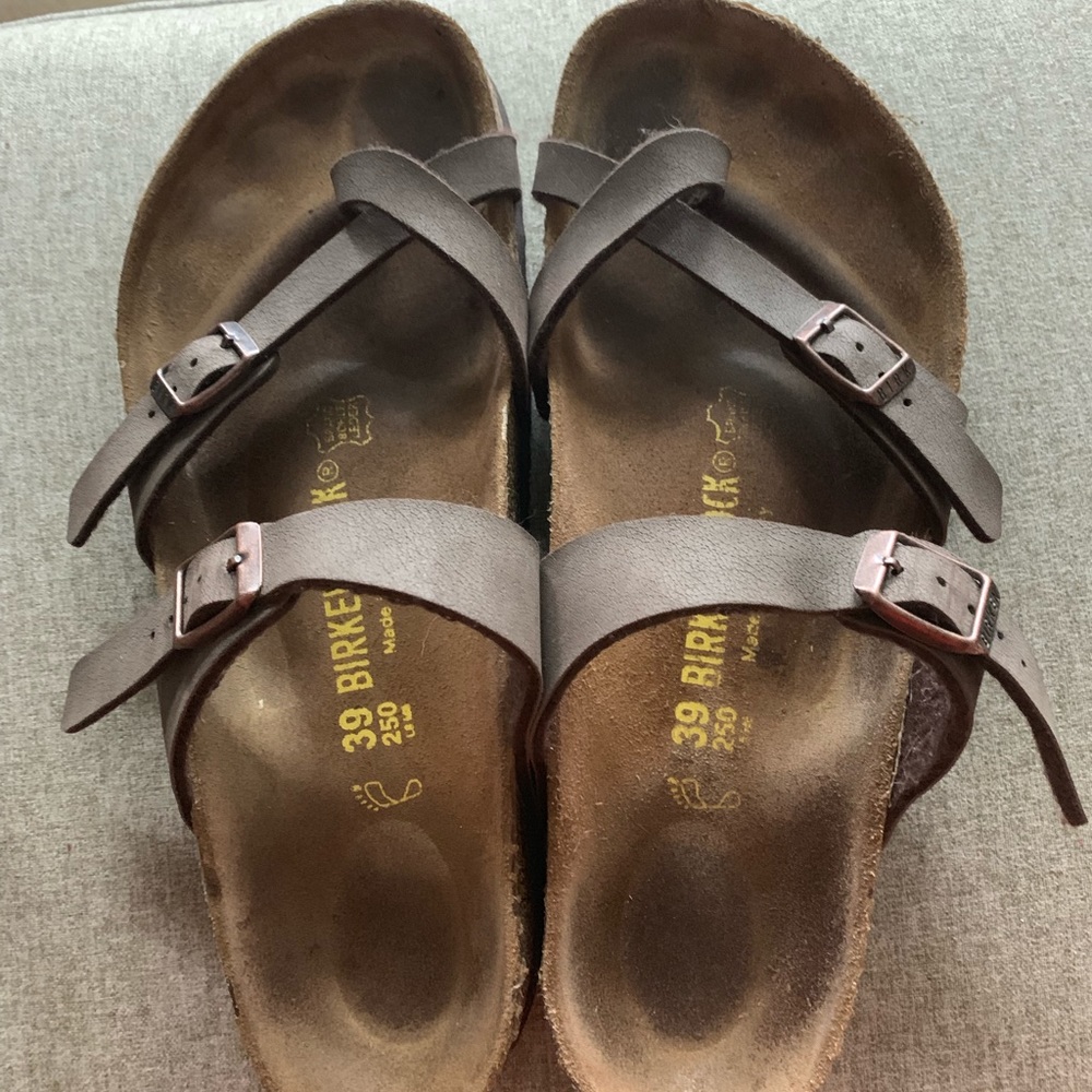 Mayari Brown Birkenstocks size 39